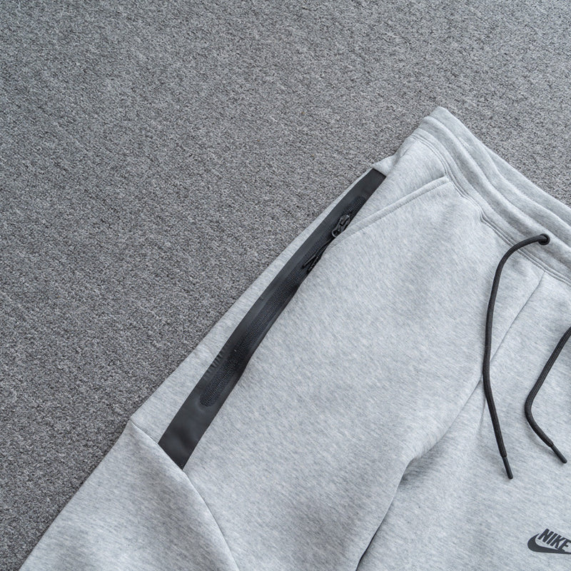 Conjunto NK Tech Fleece Cinza